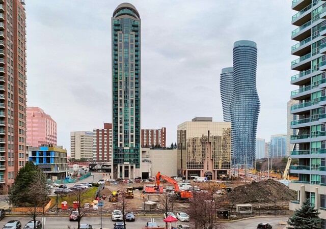3600 Hurontario Street Condos – photo 1